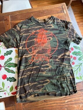 Chris Stapleton Graphic Short Sleeve Tee in Olive Camo